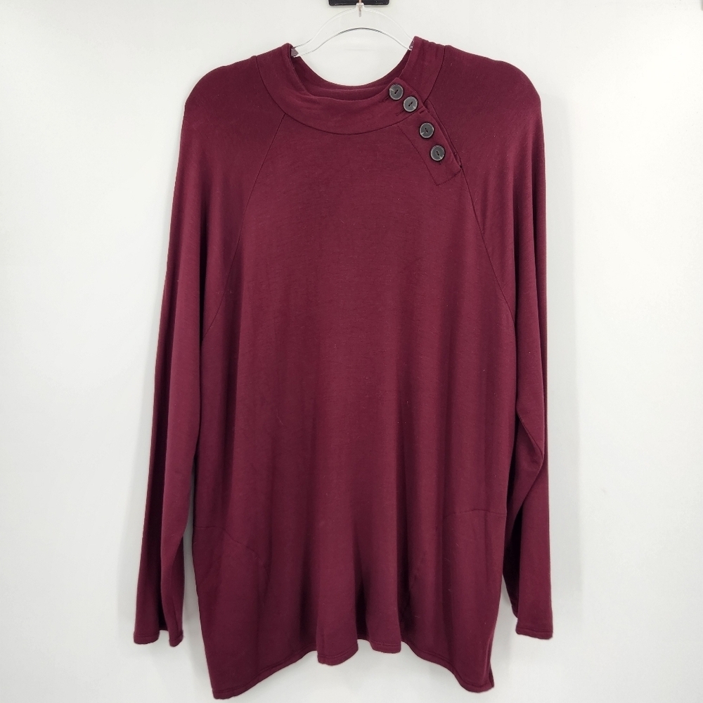 Chicos 3 Button Detail Long Sleeve Mock Neck Top Womens Size XL Burgundy Pockets